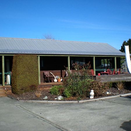 Te Waka Lodge Te Anau Buitenkant foto