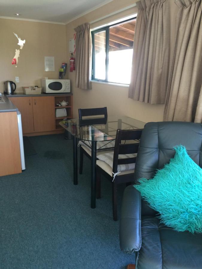 Te Waka Lodge Te Anau Buitenkant foto