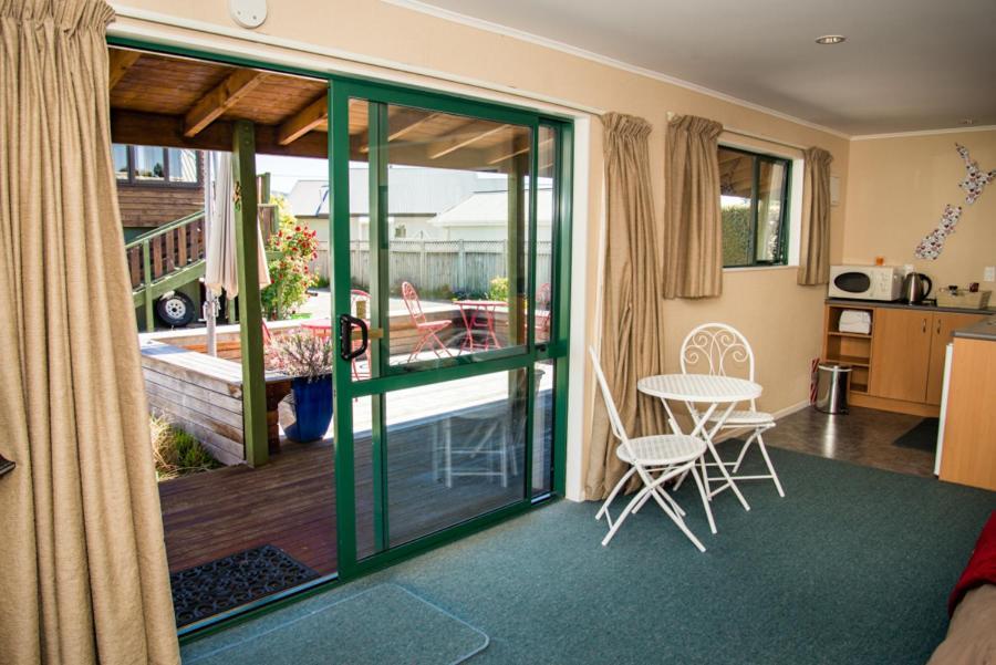 Te Waka Lodge Te Anau Buitenkant foto