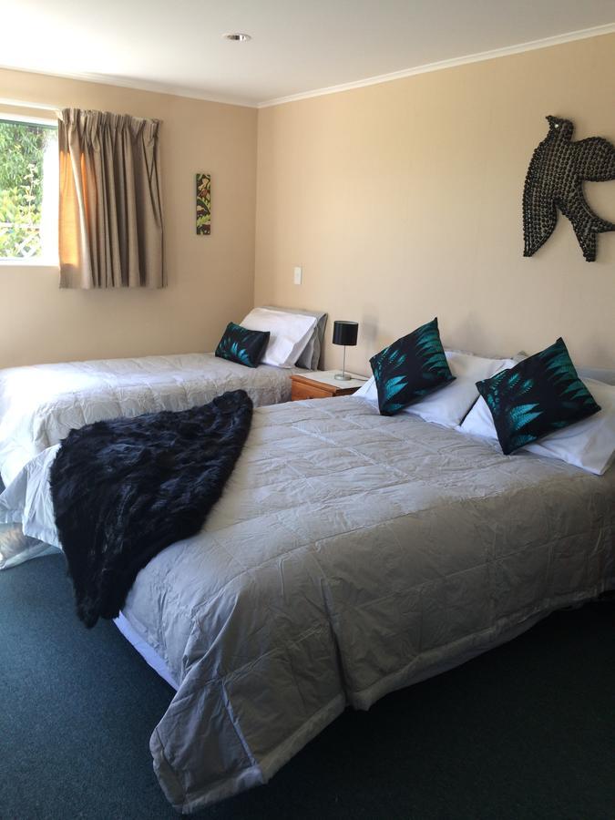 Te Waka Lodge Te Anau Buitenkant foto