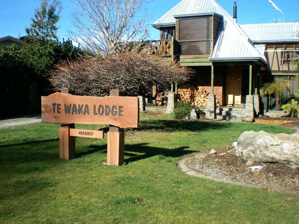 Te Waka Lodge Te Anau Buitenkant foto